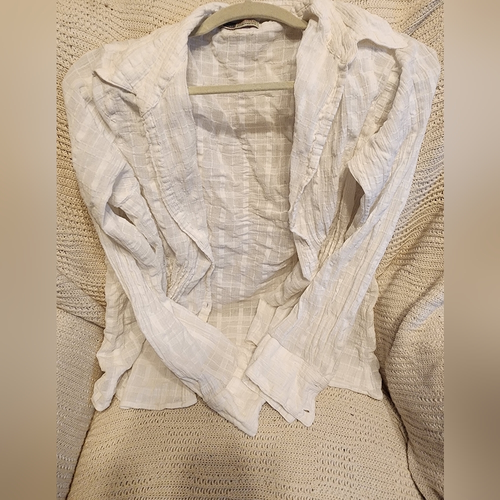 White button down blouse